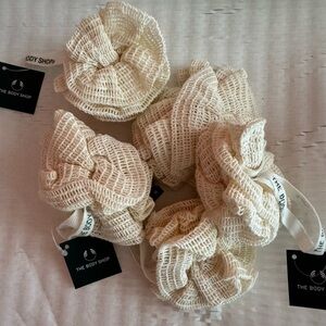 Set of 10! The body shop shower sponge. 10 sponges bundle